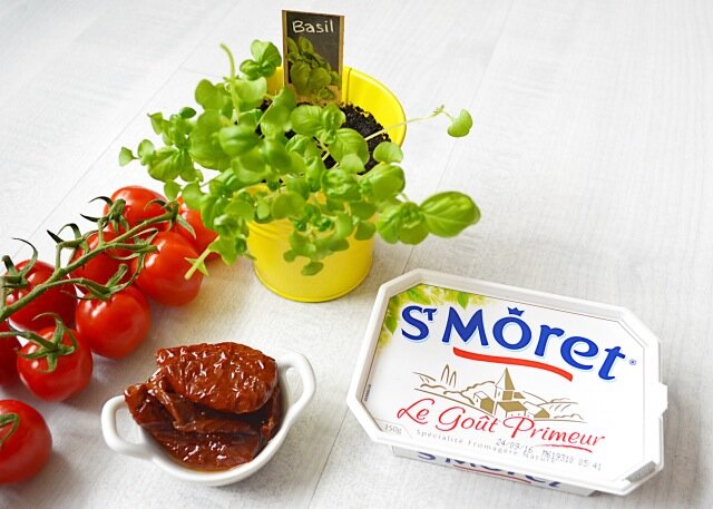 roulade-de-poulet-au-st-moret-tomates-sechees-1