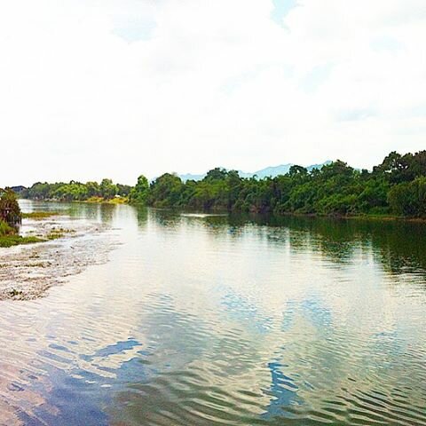 Kwai river river kwairiver thailand thailande paysage landscape kanchanaburi travelhellip